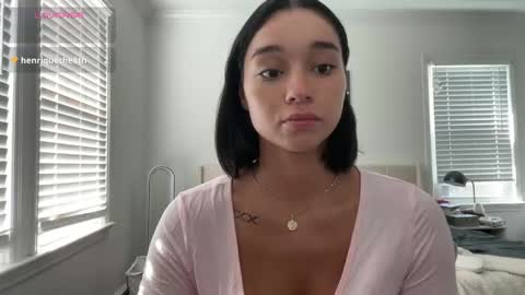 Snapshot of adriannarodriguez chatting on 10-06-25, 03:31 Adrianna  online show from 10-06-25, 03:31