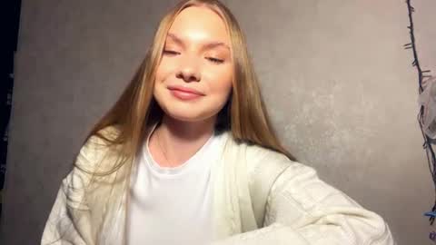 Snapshot of adriannemuldowney chatting on 03-16-26, 03:49 Caroline online show from 03-16-26, 03:49