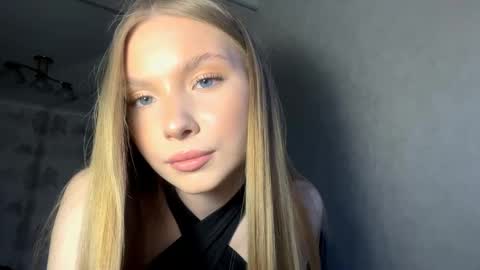 Caroline online show from 03-20-26, 02:33