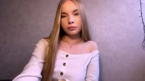Snapshot of adriannemuldowney chatting on 05-16-26, 02:16 Caroline online show from 05-16-26, 02:16