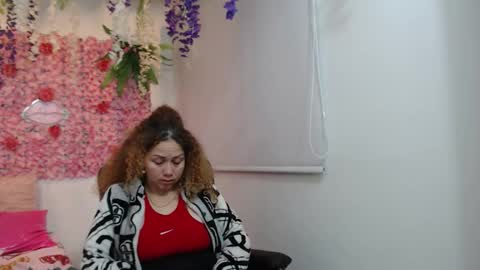 adriel_and_risitos_ online show from 09-19-25, 04:58