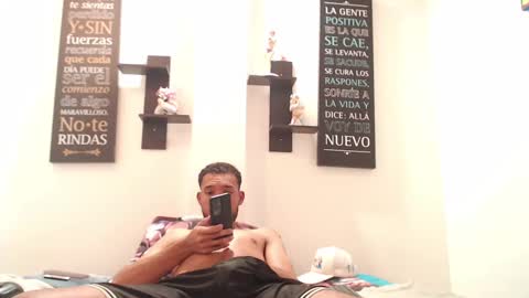 adriel_and_risitos_ online show from 10-16-25, 02:01