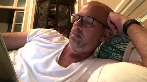 Snapshot of adrienfromparis chatting on 05-13-26, 08:27 adrienfromparis online show from 05-13-26, 08:27