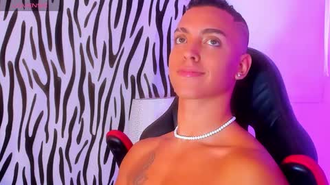 Adrian Lopez online show from 12-29-24, 02:52