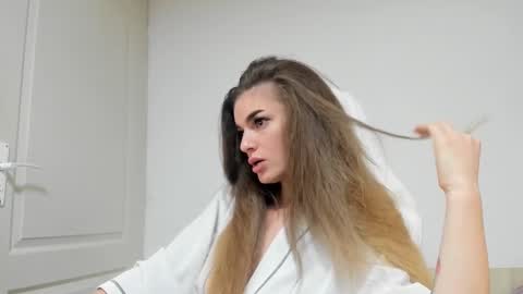 adventurina online show from 11-19-25, 12:27