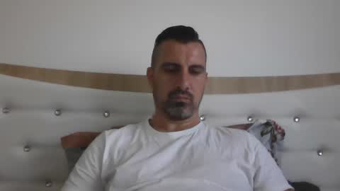 Adrian online show from 05-03-26, 05:35