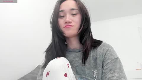 Aenie online show from 03-11-25, 08:20