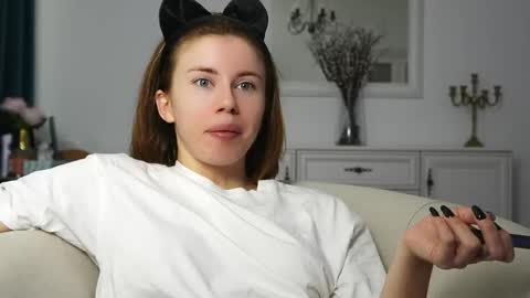 Snapshot of aelia_anara chatting on 09-19-25, 04:58 Aelia online show from 09-19-25, 04:58