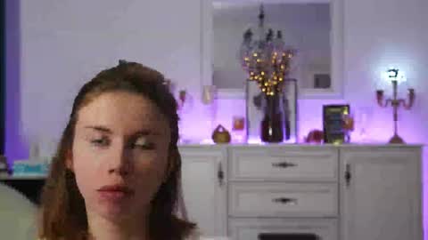 Snapshot of aelia_anara chatting on 10-14-25, 03:40 Aelia online show from 10-14-25, 03:40