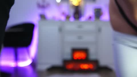 Snapshot of aelia_anara chatting on 10-26-25, 05:13 Aelia online show from 10-26-25, 05:13