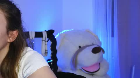 Aelia online show from 03-21-26, 06:22