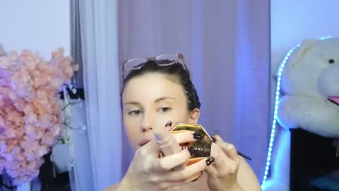 Aelia online show from 03-24-26, 06:24