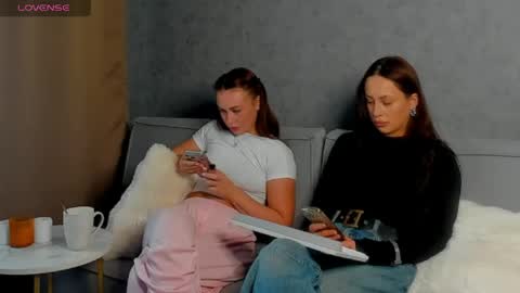 Snapshot of aelin_day chatting on 04-29-26, 08:40 Adele online show from 04-29-26, 08:40