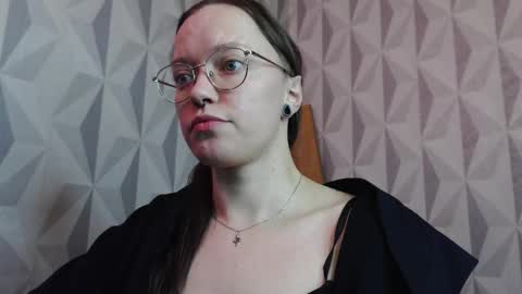 Snapshot of aelita_night chatting on 10-02-25, 07:21 aelita_night online show from 10-02-25, 07:21