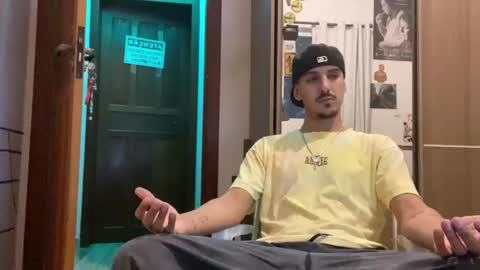 Luci online show from 10-04-25, 03:15