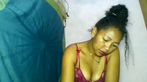 Snapshot of aelyaa chatting on 06-07-26, 06:06 aelyaa online show from 06-07-26, 06:06