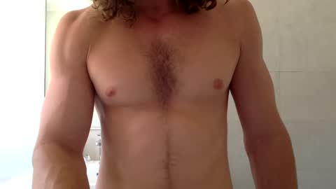 Snapshot of aestheticboy97 chatting on 01-13-25, 01:13 Thore online show from 01-13-25, 01:13