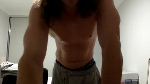 Snapshot of aestheticboy97 chatting on 01-13-25, 02:42 Thore online show from 01-13-25, 02:42