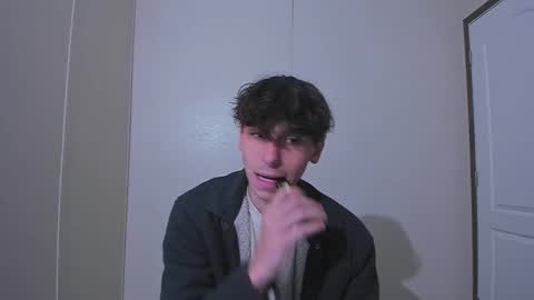 Snapshot of aesus3x chatting on 01-06-25, 04:13 Niko online show from 01-06-25, 04:13