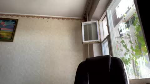 Snapshot of aevra chatting on 06-21-26, 03:58 vegans taste better online show from 06-21-26, 03:58