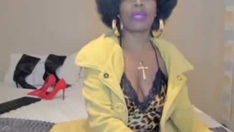 Snapshot of aficangagqueen chatting on 07-12-26, 08:22 AfricanSquirtQueen online show from 07-12-26, 08:22