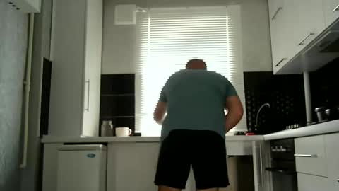 Snapshot of afonya342 chatting on 05-20-26, 10:21 Sasha online show from 05-20-26, 10:21