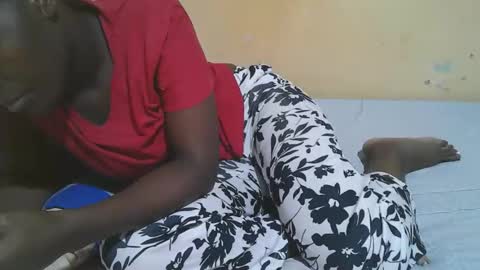 Snapshot of african_pussy2 chatting on 11-29-25, 03:15 african_pussy2 online show from 11-29-25, 03:15