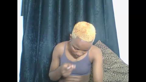 Snapshot of africanprincess24 chatting on 09-28-25, 08:03 PHOEBE online show from 09-28-25, 08:03