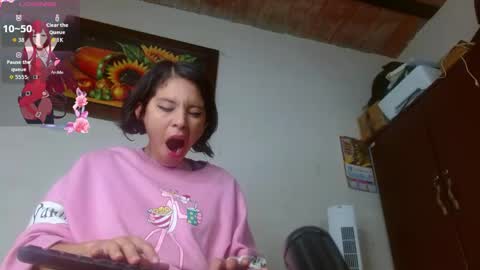 Snapshot of afrodita_024 chatting on 06-06-26, 04:23 afrodita_024 online show from 06-06-26, 04:23