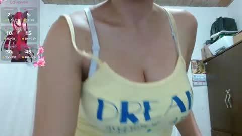 Snapshot of afrodita_024 chatting on 06-15-26, 12:40 afrodita_024 online show from 06-15-26, 12:40