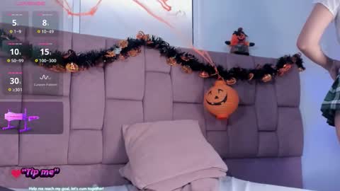 Snapshot of afroditadangelo chatting on 10-08-25, 09:01 ANGEL online show from 10-08-25, 09:01