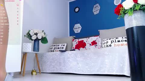 Amalia online show from 11-26-25, 05:03