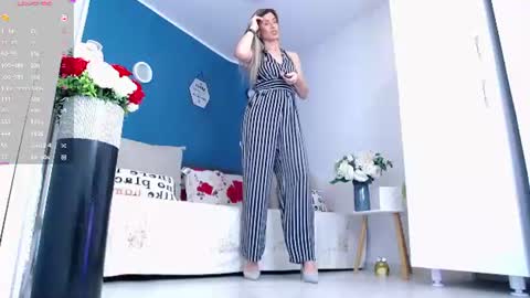 Snapshot of afroditha_ chatting on 07-06-26, 03:14 Amalia online show from 07-06-26, 03:14
