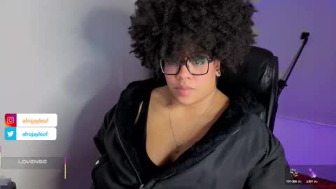 Snapshot of afrojayleof chatting on 09-20-25, 11:06 Jayle online show from 09-20-25, 11:06