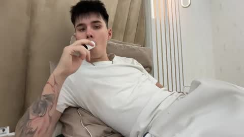 Mark online show from 04-21-26, 12:44