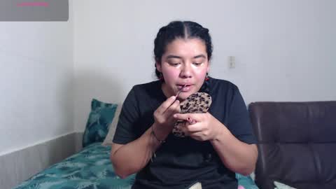 Agatha online show from 04-17-26, 03:42