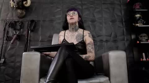 Snapshot of agata_darkness chatting on 07-17-26, 04:56 Miss Agata online show from 07-17-26, 04:56