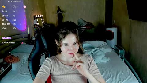 Snapshot of agata_in_wonderland chatting on 09-16-25, 03:02 agata_in_wonderland online show from 09-16-25, 03:02