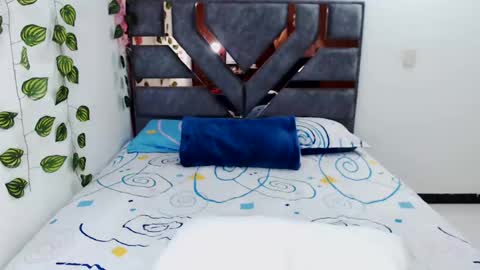 johana online show from 11-20-25, 05:12