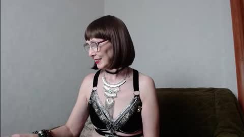 Agatha online show from 11-26-25, 01:12