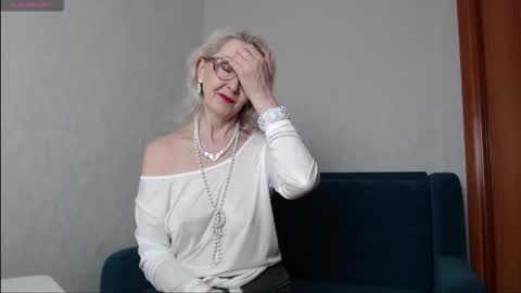 Agatha online show from 03-05-26, 03:41