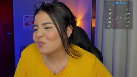 Snapshot of agatha_riccie chatting on 06-30-26, 05:41 Cat online show from 06-30-26, 05:41