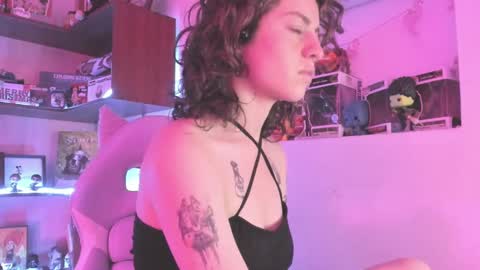 Camila     2 online show from 01-06-25, 06:14