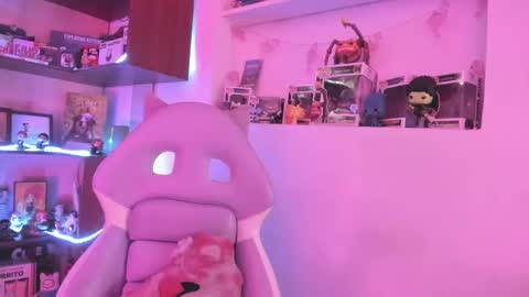 Camila     2 online show from 01-22-25, 07:34