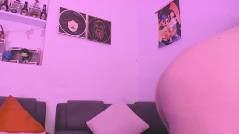 Camila     2 online show from 02-21-25, 10:04