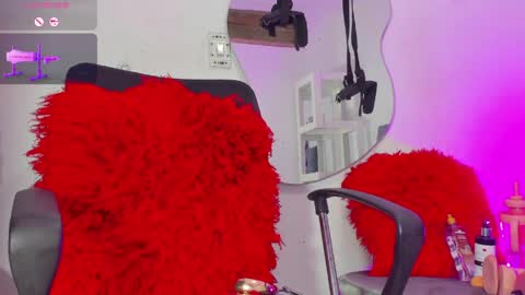 Agatha online show from 04-06-26, 02:07