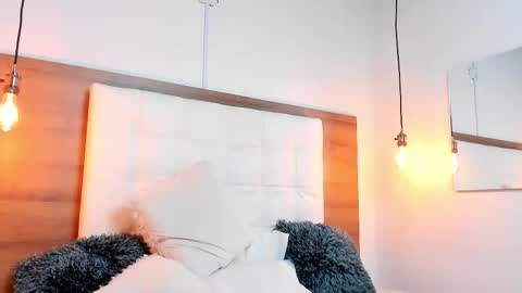 Snapshot of agathachristie2211 chatting on 09-18-25, 01:40 agathachristie2211 online show from 09-18-25, 01:40