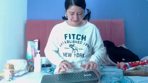 agathacorlincm101 online show from 03-07-25, 12:58