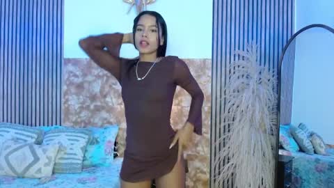 aghata walkerl online show from 04-07-26, 09:32