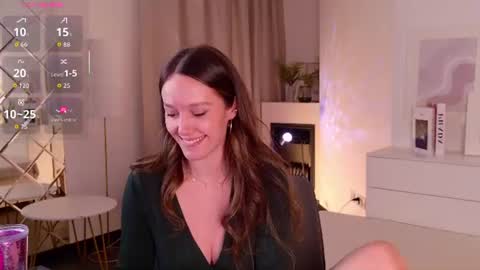 Snapshot of agnes_sky chatting on 07-08-26, 11:09 Agnes online show from 07-08-26, 11:09